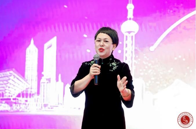 刘董受邀参加2024中国百杰女性创业论坛并荣获《2024十大杰出创新女性》荣誉